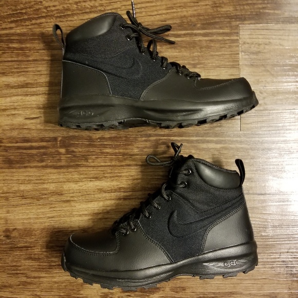 acg boots manoa